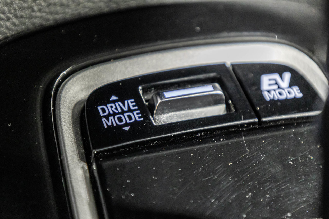 2025 Toyota Corolla Hybrid SE / AWD / HYBRIDE / APPLE CARPLAY / TOIT OUVRANT-26