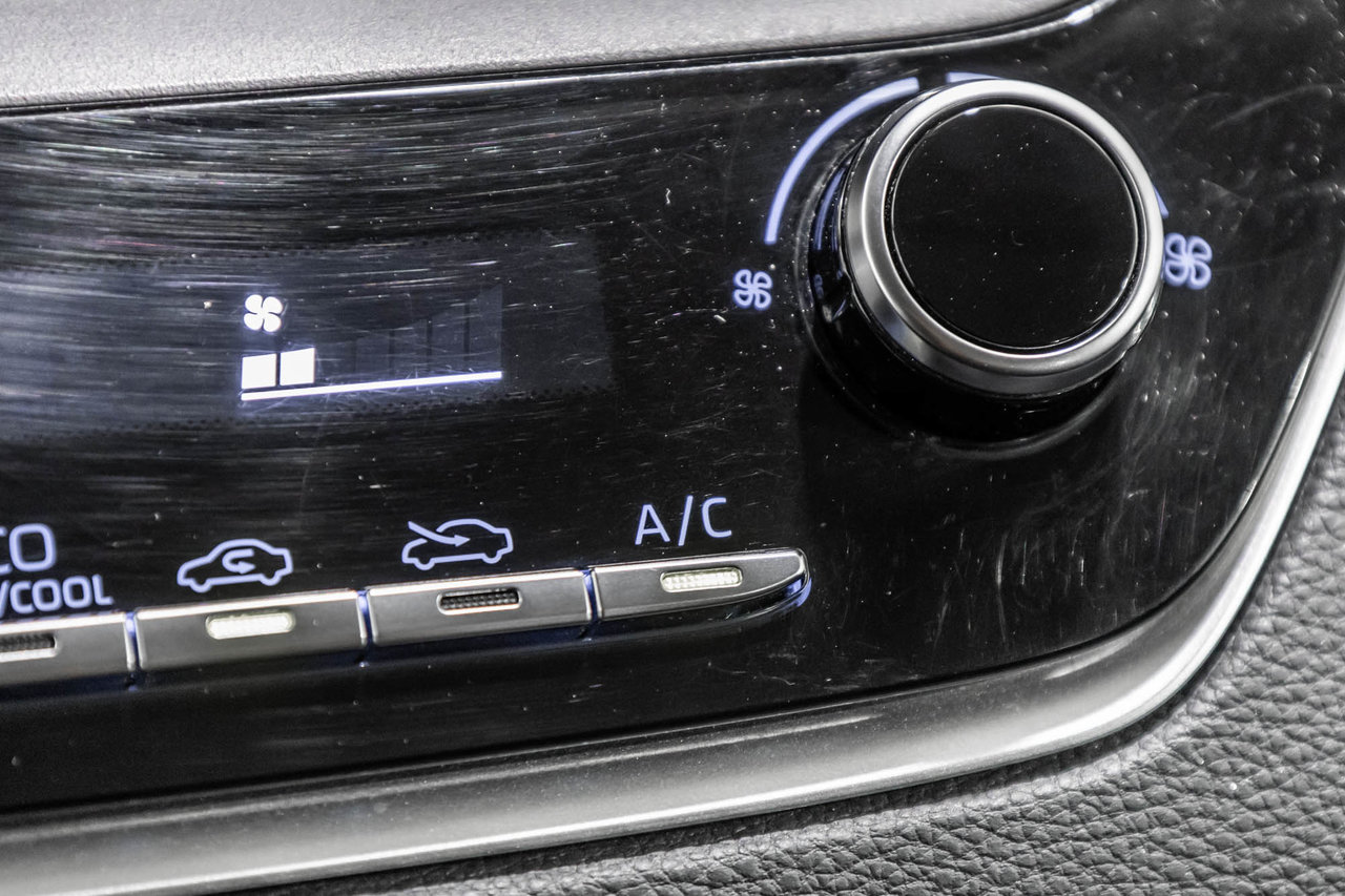 2021 Toyota Corolla LE / APPLE CARPLAY / SIÈGES CHAUFFANTS / CAMÉRA ++-21
