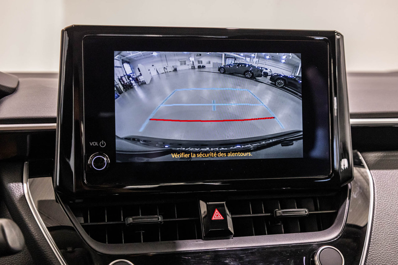Toyota Corolla LE / AMÉLIORÉ / TOIT OUVRANT / APPLE CARPLAY +++ 2024-25
