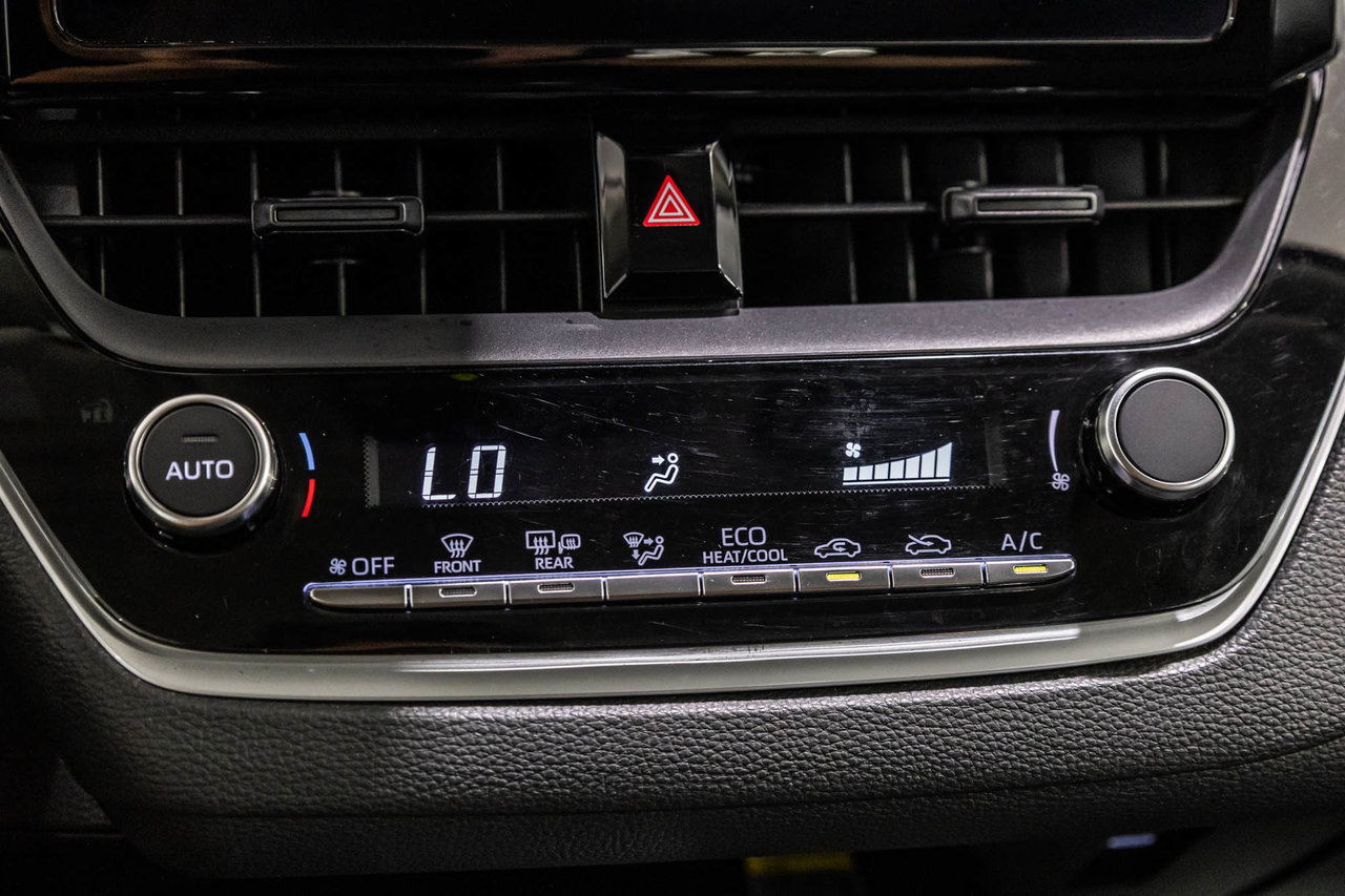 Toyota Corolla LE / AMÉLIORÉ / TOIT OUVRANT / APPLE CARPLAY +++ 2024-22
