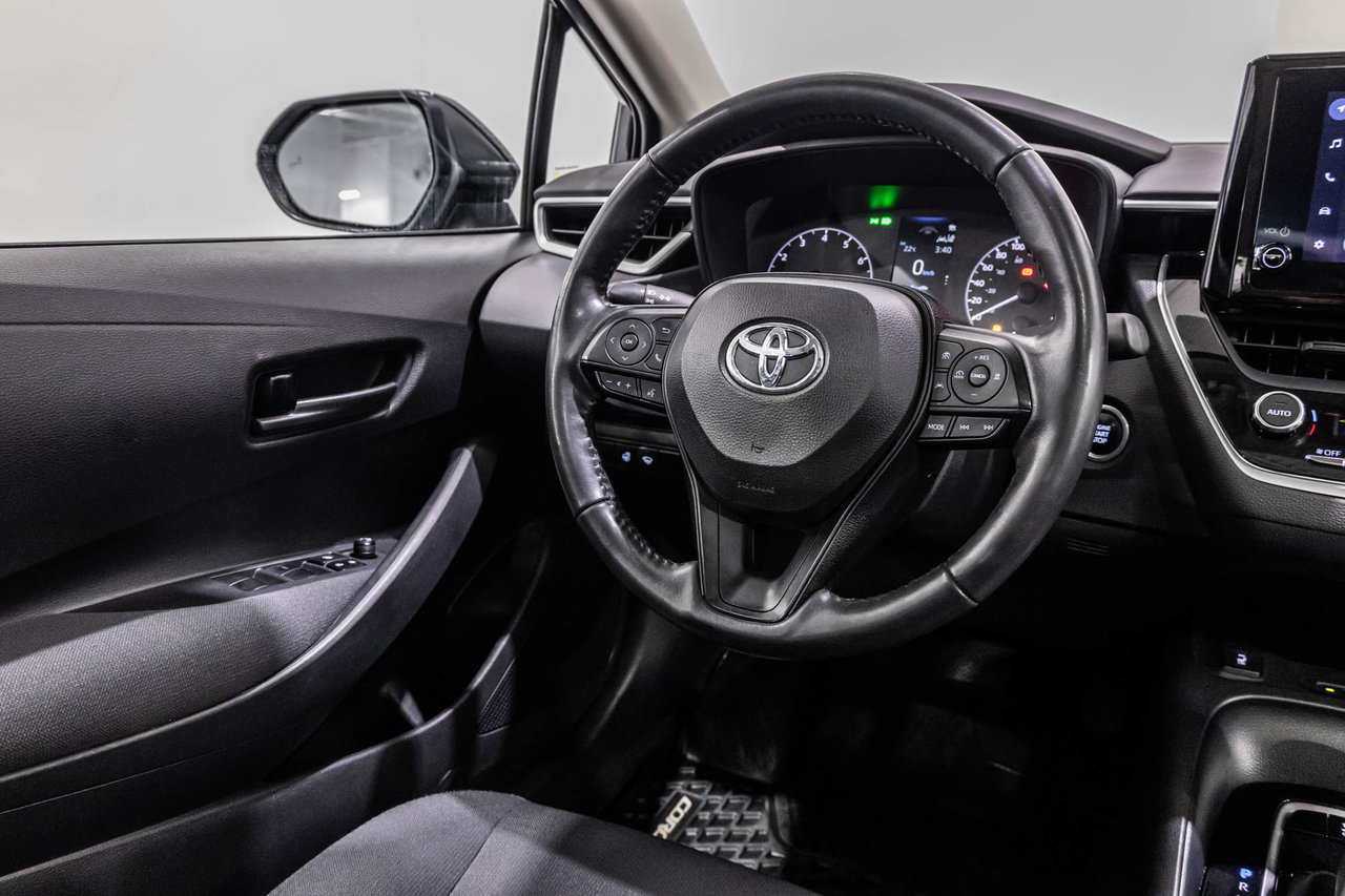 Toyota Corolla LE / AMÉLIORÉ / TOIT OUVRANT / APPLE CARPLAY +++ 2024-30