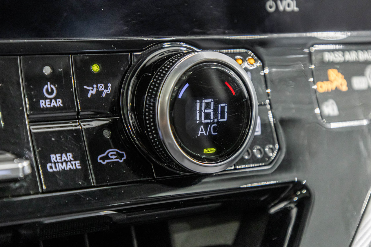 2023 Toyota Highlander Hybrid PLATINUM / HYBRIDE / AWD / TOIT PANO / CUIR / JBL-22