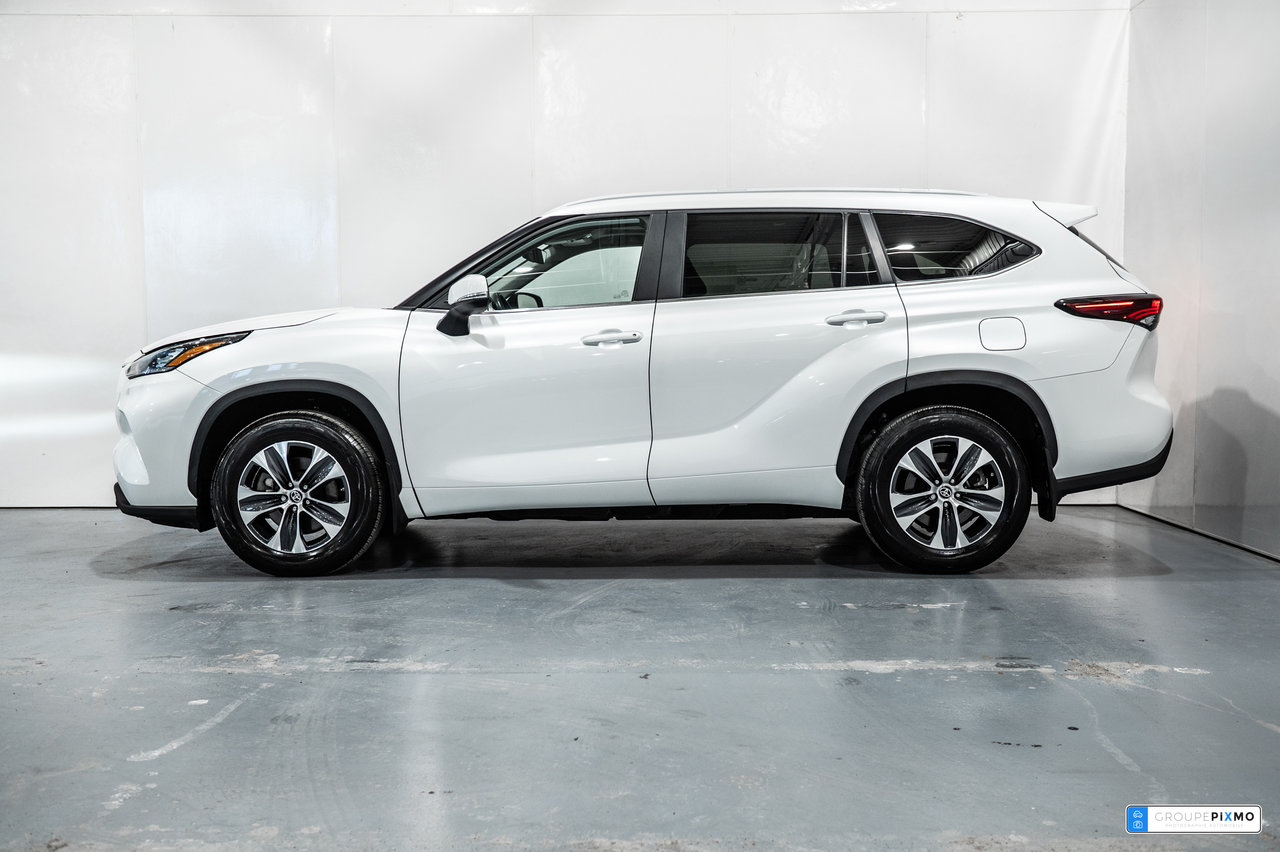 Toyota Highlander XLE / AWD / CUIR / APPLE CARPLAY / TOIT OUVRANT+++ 2024-6