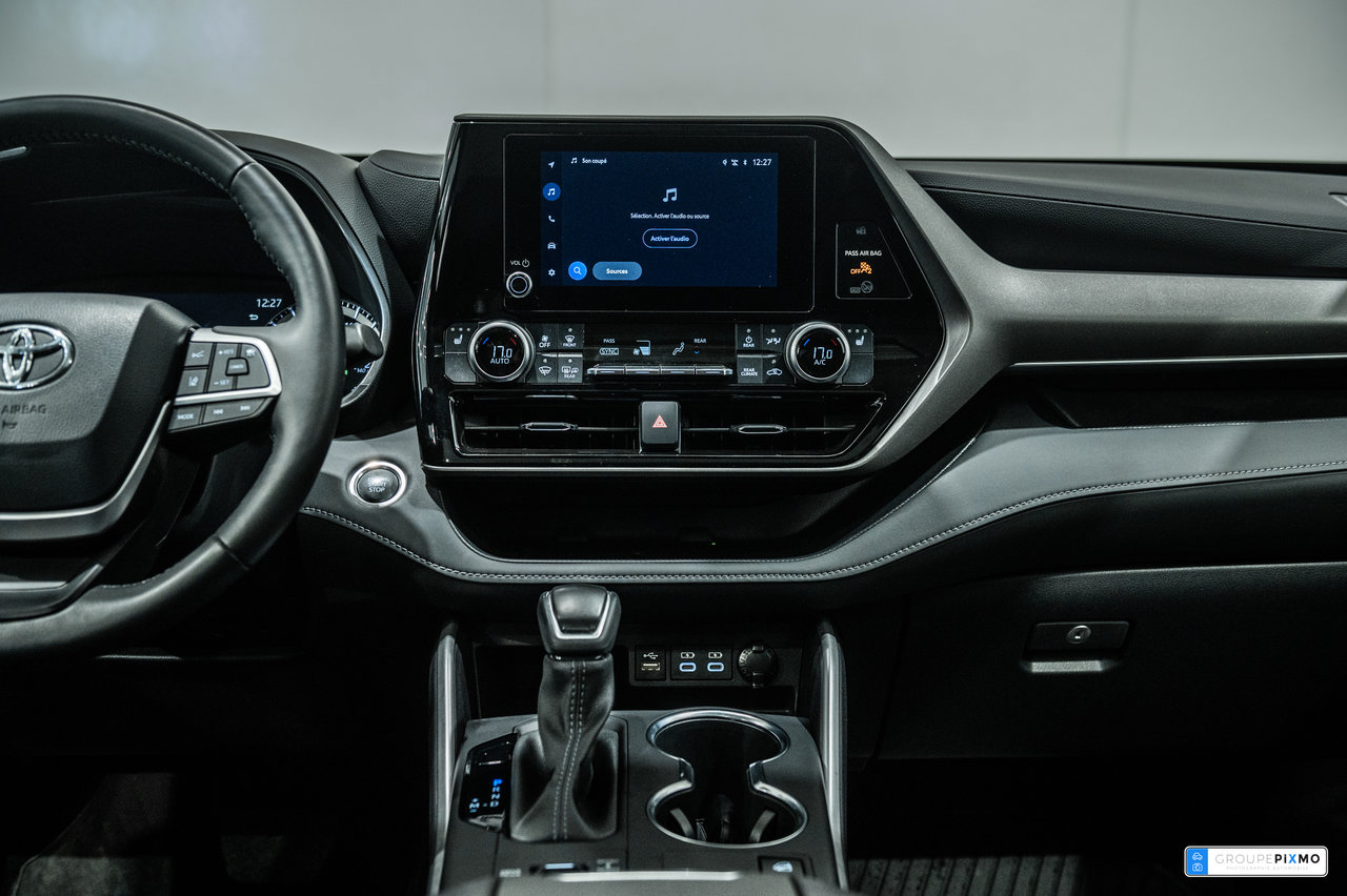 Toyota Highlander XLE / AWD / CUIR / APPLE CARPLAY / TOIT OUVRANT+++ 2024-35