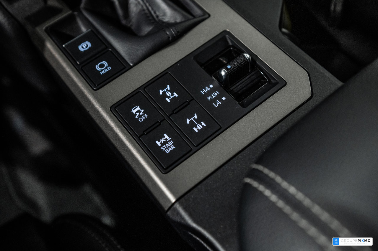 2025 Toyota Land Cruiser PREMIUM / CUIR / APPLE CARPLAY / TOIT OUVRANT +++-33