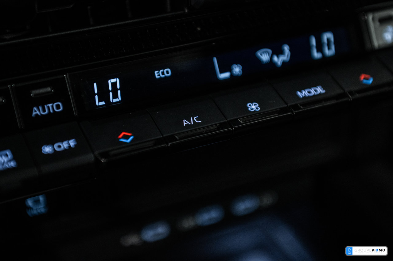 2025 Toyota Land Cruiser PREMIUM / CUIR / APPLE CARPLAY / TOIT OUVRANT +++-30