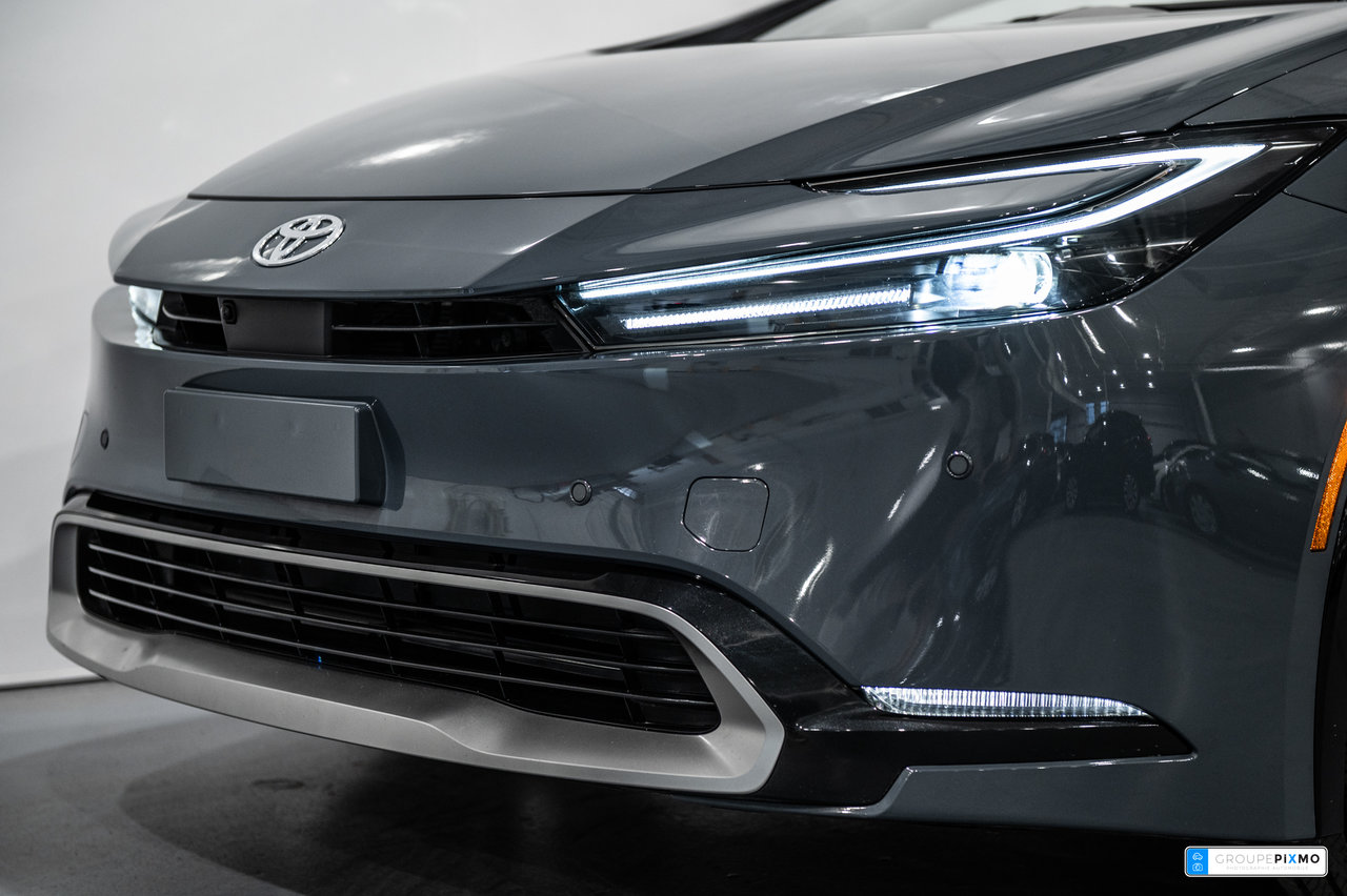2025 Toyota Prius Plug-In Hybrid XSE / PLUG IN / PREMIUM / CUIR+++-3