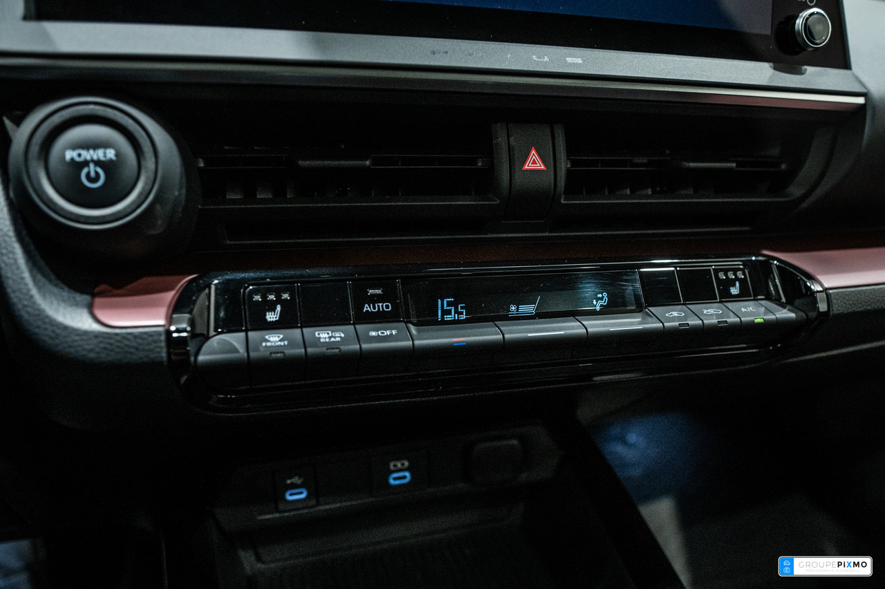 2024 Toyota Prius Prime XSE / BRANCHABLE / APPLE CARPLAY / CAMÉRA DE RECUL-22