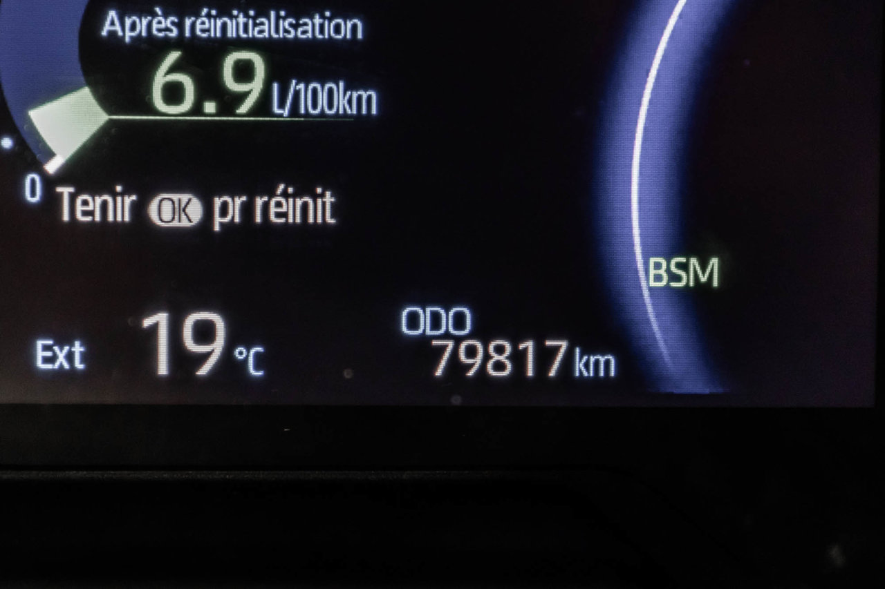 2023 Toyota RAV4 Hybrid LE / AWD / HYBRIDE / APPLE CARPLAY / CAMÉRA +++-18