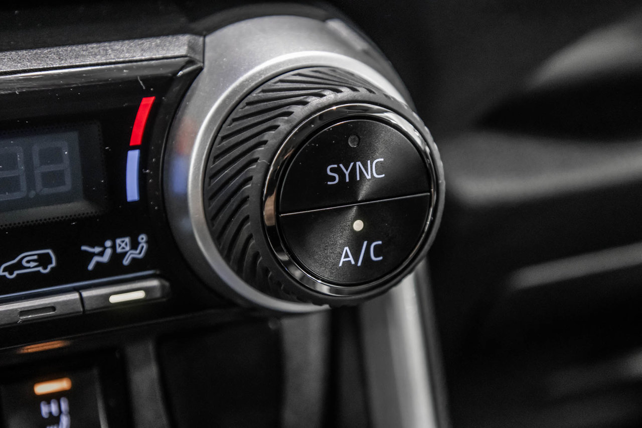 2023 Toyota RAV4 Hybrid LE / AWD / HYBRIDE / APPLE CARPLAY / CAMÉRA +++-22