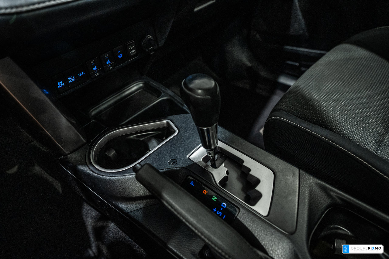 Toyota RAV4 Hybride XLE / AWD / TOIT / CAMERA +++ 2017-25
