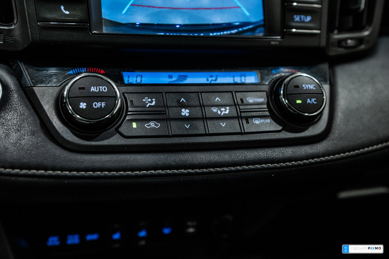 Toyota RAV4 Hybride XLE / AWD / TOIT / CAMERA +++ 2017-23
