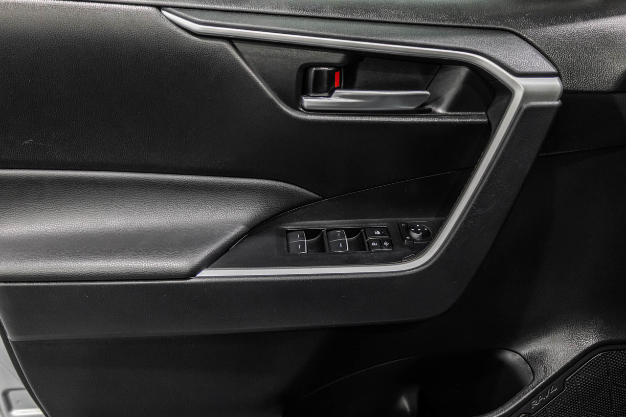 2023 Toyota RAV4 Hybride XLE / HYBRIDE / AWD / APPLE CARPLAY / TOIT OUVRANT-14