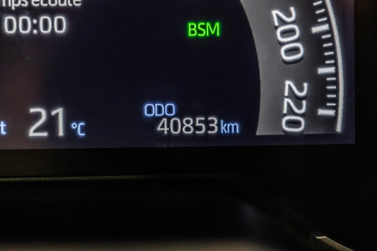 2023 Toyota RAV4 Hybride XLE / HYBRIDE / AWD / APPLE CARPLAY / TOIT OUVRANT-21