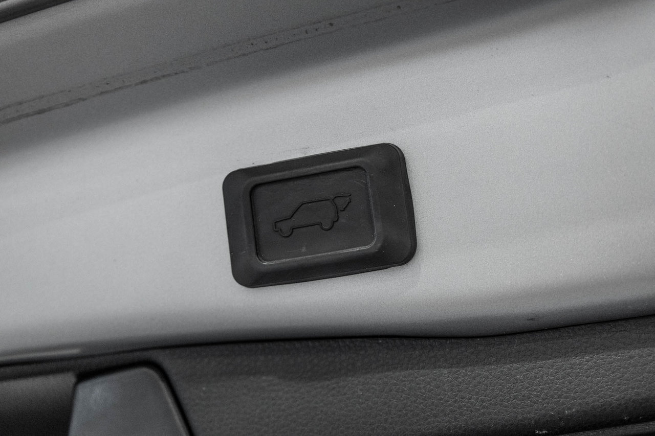 2023 Toyota RAV4 Hybride XLE / HYBRIDE / AWD / APPLE CARPLAY / TOIT OUVRANT-13
