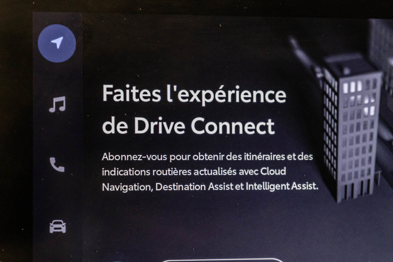 2023 Toyota RAV4 Hybride XLE / HYBRIDE / AWD / APPLE CARPLAY / TOIT OUVRANT-30