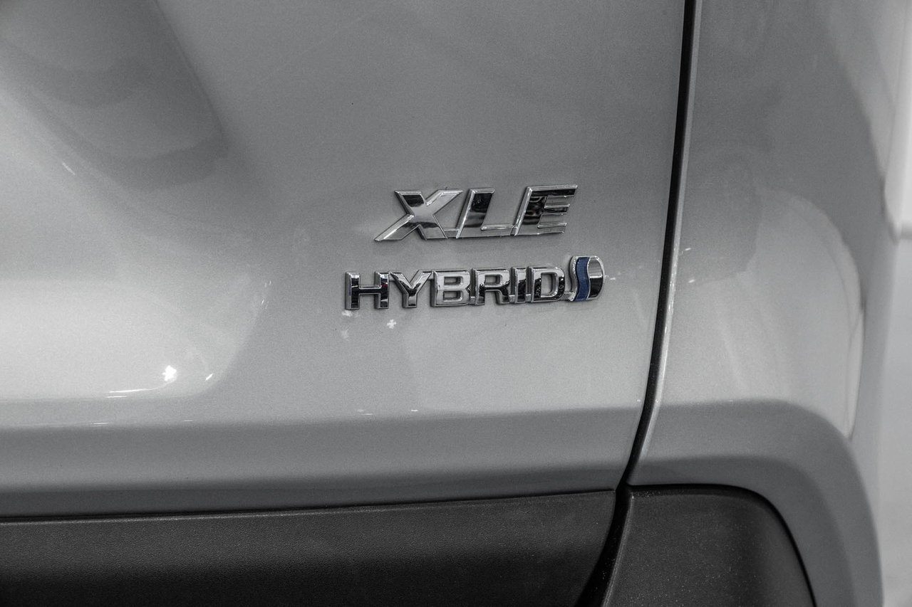 2023 Toyota RAV4 Hybride XLE / HYBRIDE / AWD / APPLE CARPLAY / TOIT OUVRANT-11