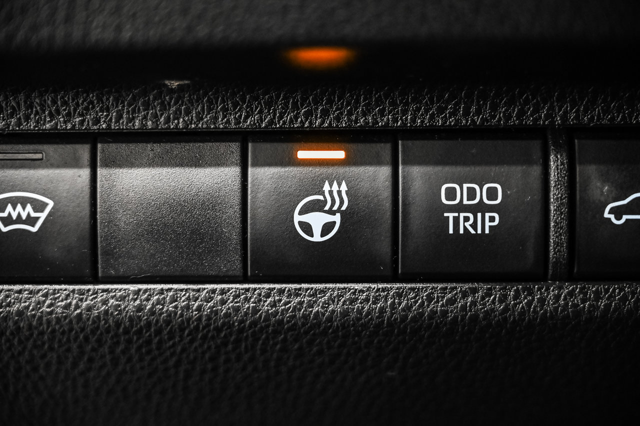 Toyota RAV4 Prime XSE / AWD / CUIR / APPLE CARPLAY / TOIT OUVRANT++ 2024-15