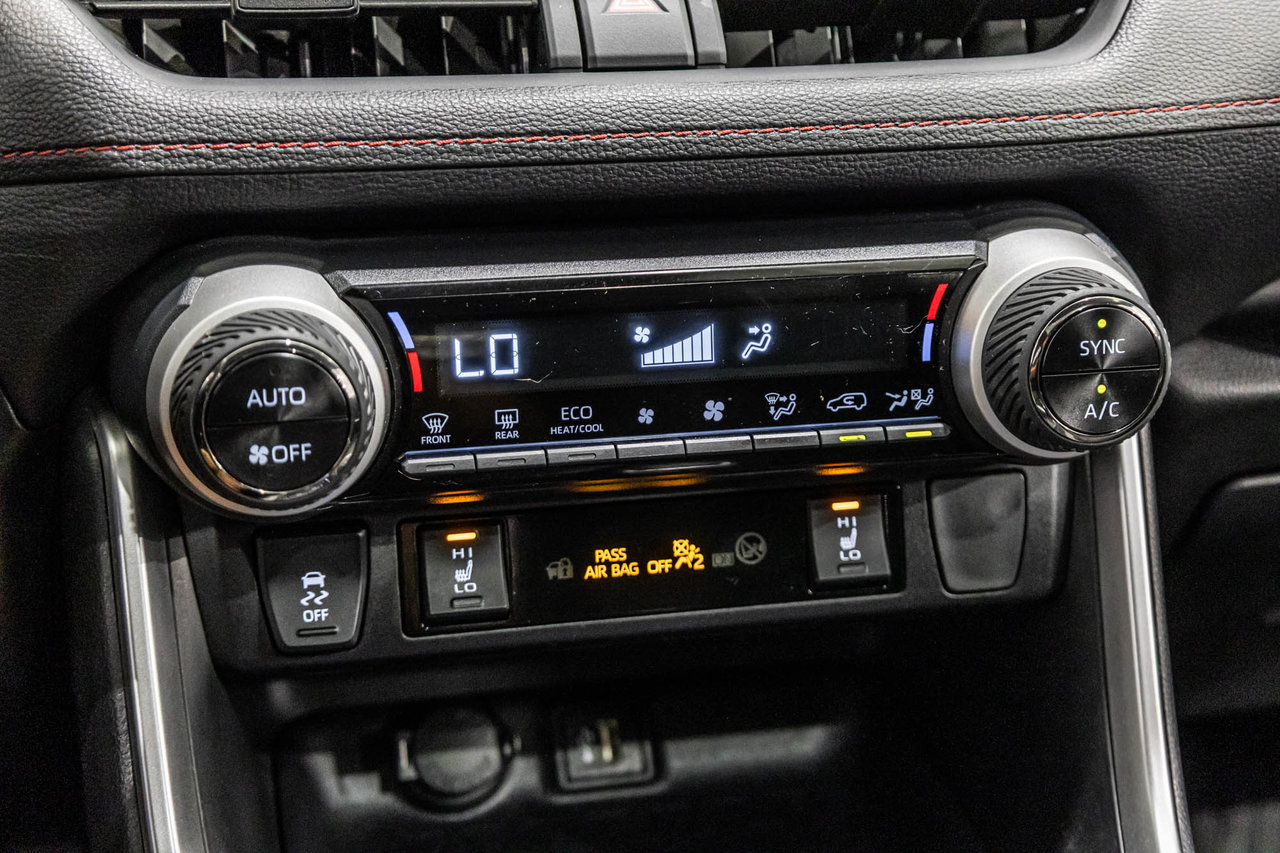 2024 Toyota RAV4 Prime SE / AWD / APPLE CARPLAY / CAMERA DE RECUL +++-24