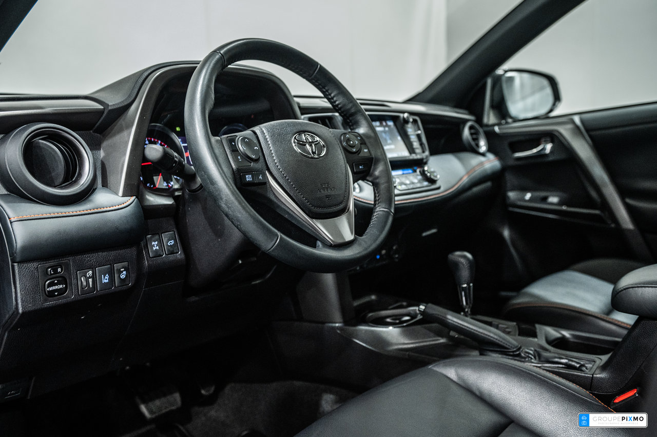 2018 Toyota RAV4 SE / AWD / CUIR / TOIT OUVRANT / CAMÉRA DE RECUL++-16