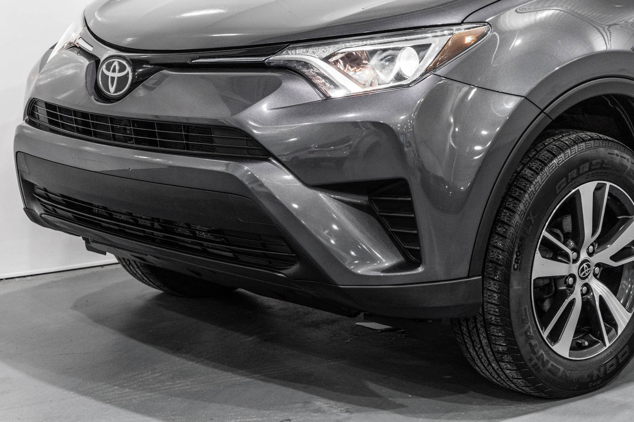 2018 Toyota RAV4 LE / FWD / SIÈGES CHAUFFANTS / CAMÉRA DE RECUL+++-3