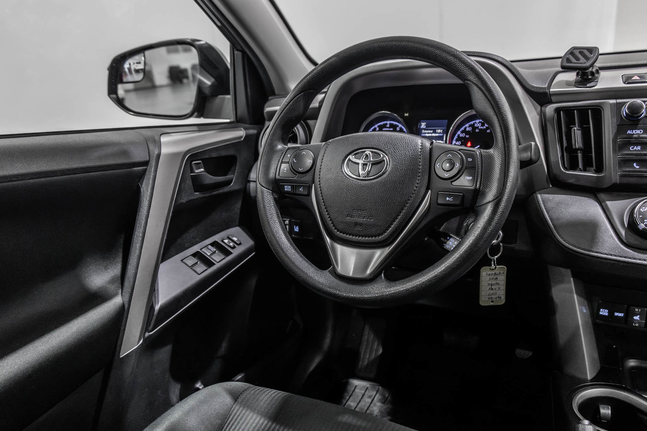 2018 Toyota RAV4 LE / FWD / SIÈGES CHAUFFANTS / CAMÉRA DE RECUL+++-28