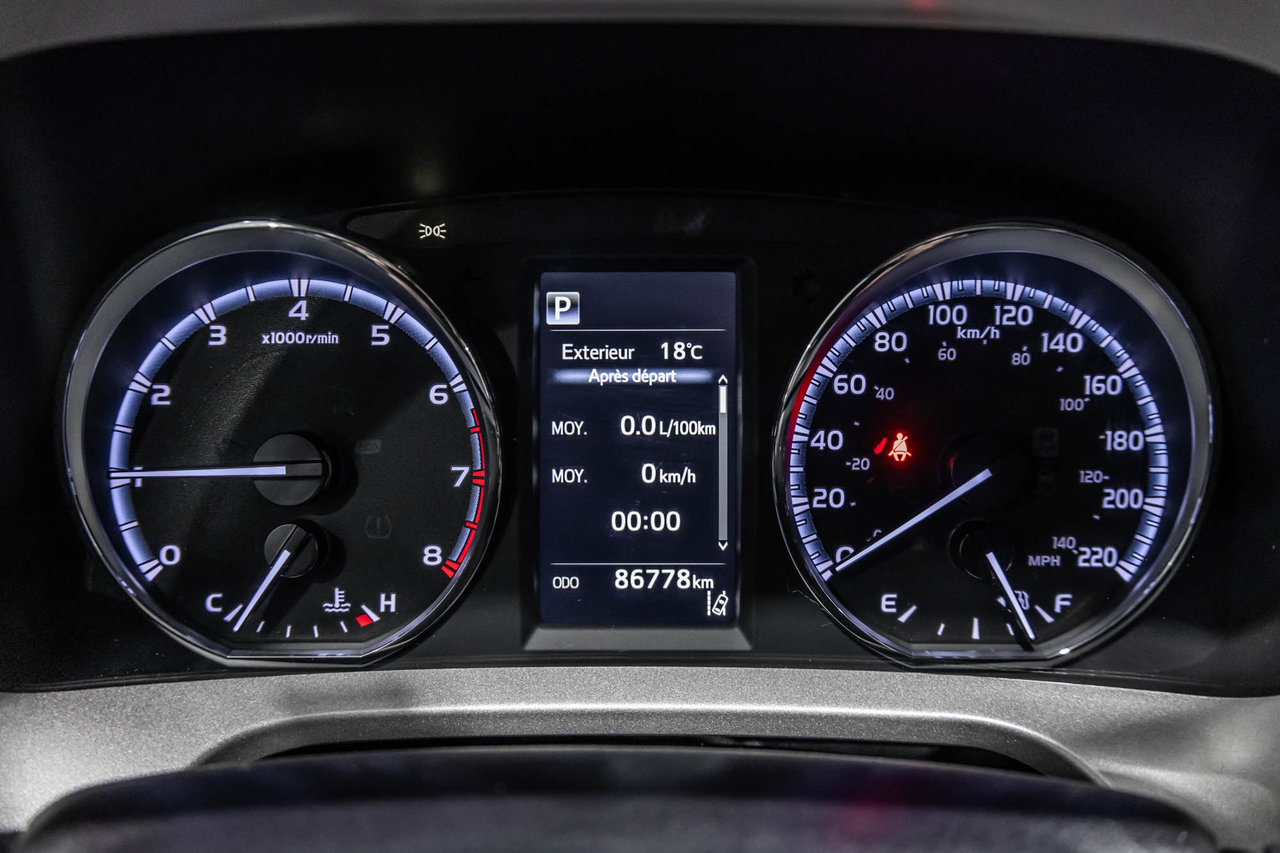 2018 Toyota RAV4 LE / FWD / SIÈGES CHAUFFANTS / CAMÉRA DE RECUL+++-17