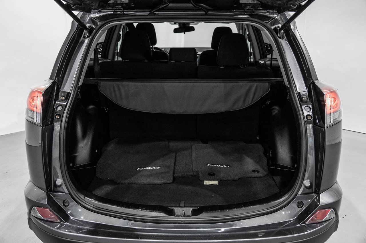 2018 Toyota RAV4 LE / FWD / SIÈGES CHAUFFANTS / CAMÉRA DE RECUL+++-11