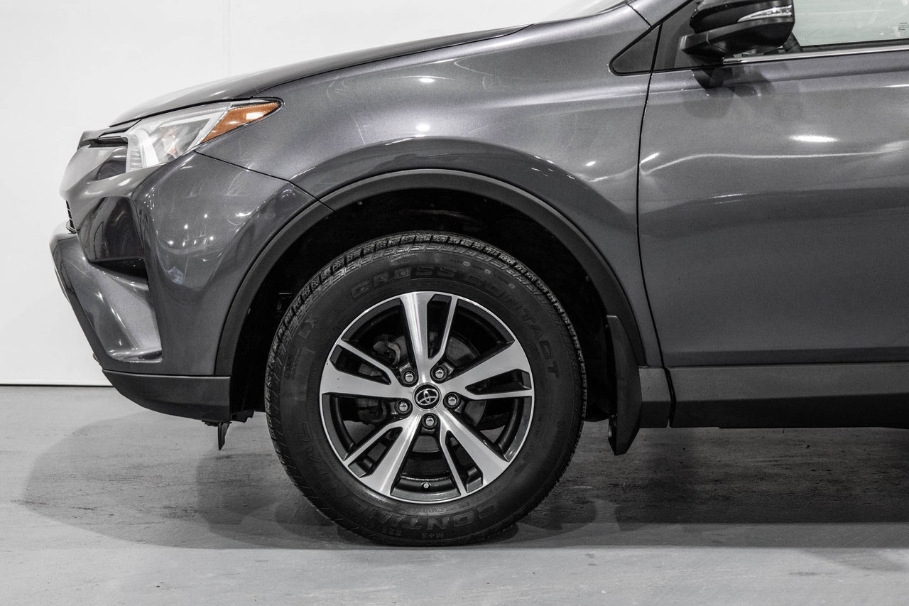 2018 Toyota RAV4 LE / FWD / SIÈGES CHAUFFANTS / CAMÉRA DE RECUL+++-5