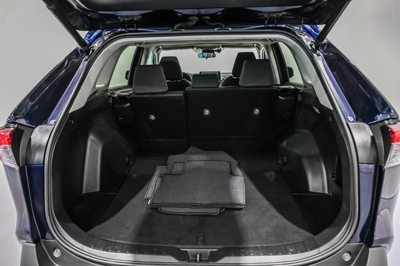 Toyota RAV4 XLE / AWD / TOIT OUVRANT / APPLE CARPLAY / CAMÉRA+ 2021-10