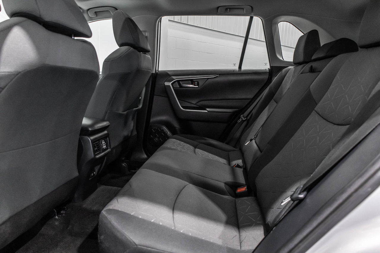 2021 Toyota RAV4 XLE / AWD / TOIT OUVRANT / APPLE CARPLAY / CAMÉRA+-30