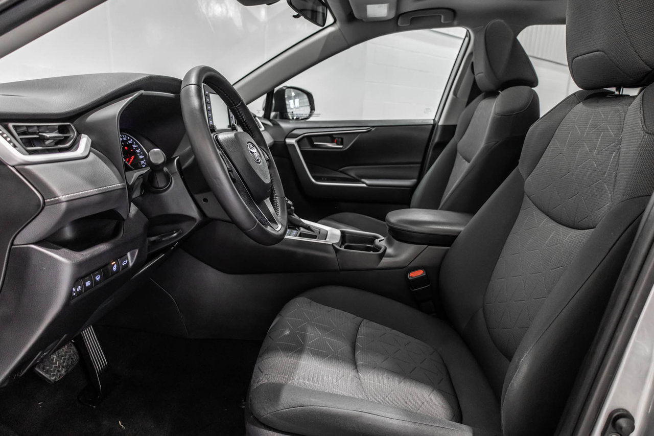 2021 Toyota RAV4 XLE / AWD / TOIT OUVRANT / APPLE CARPLAY / CAMÉRA+-16