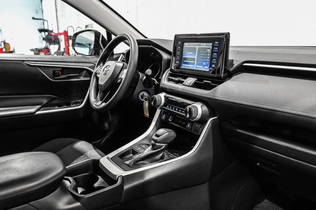2021 Toyota RAV4 LE / FWD / APPLE CARPLAY / CAMÉRA DE RECUL +++-21