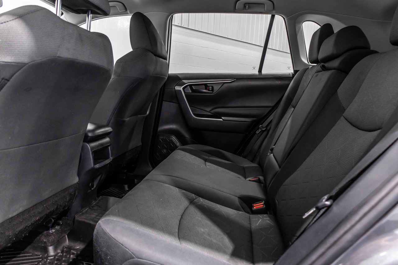 Toyota RAV4 LE / AWD / CAMÉRA DE RECUL / SIÈGES CHAUFFANTS +++ 2021-26