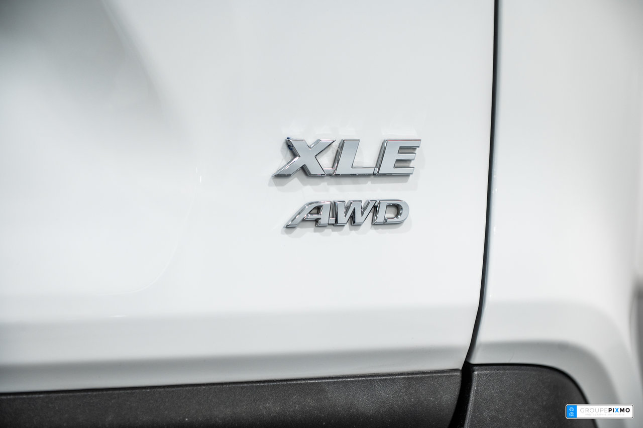 2023 Toyota RAV4 XLE / AWD / TOIT / MAGS / CAMÉRA+++-10
