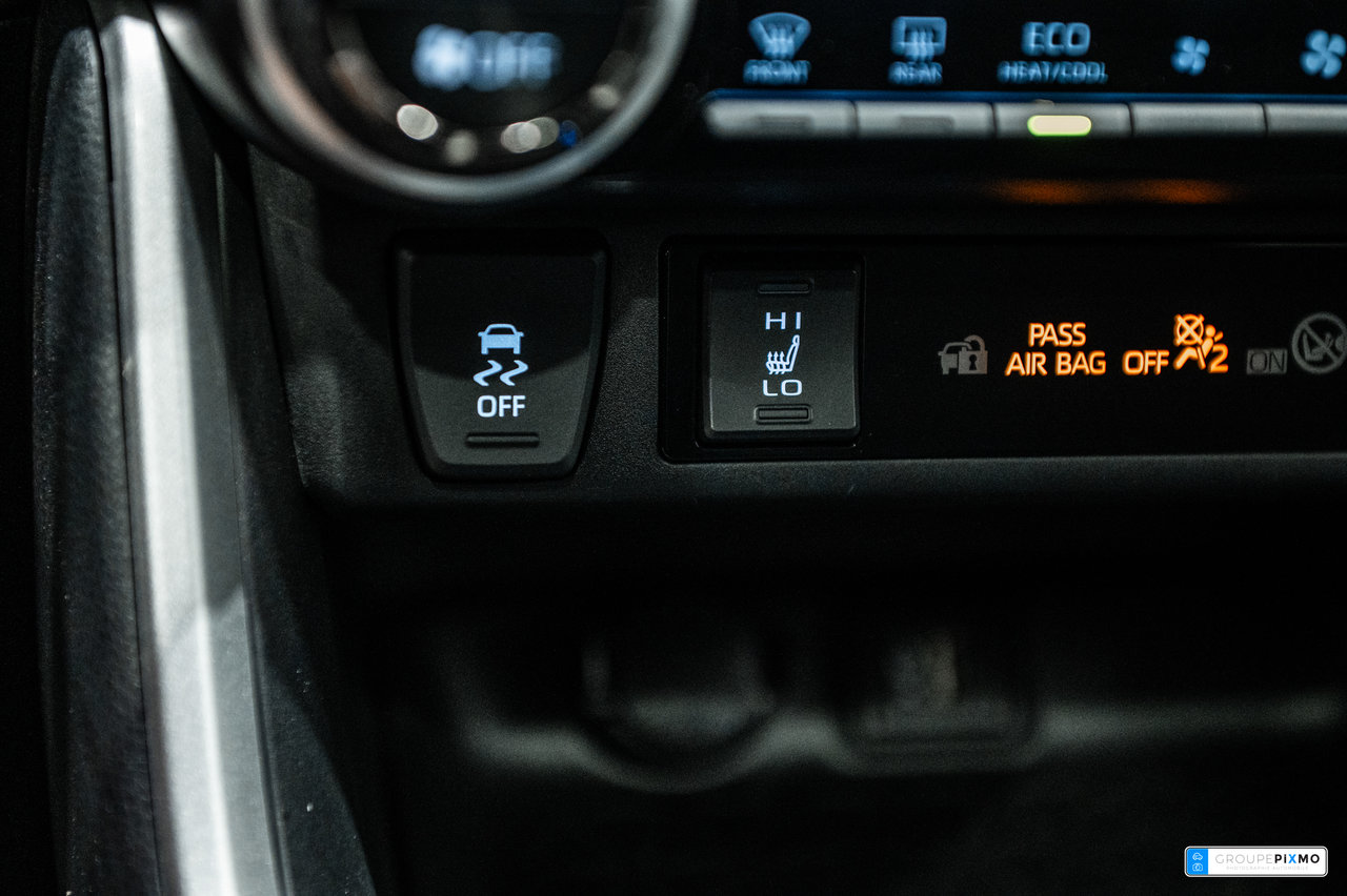 2023 Toyota RAV4 XLE / AWD / TOIT / MAGS / CAMÉRA+++-26