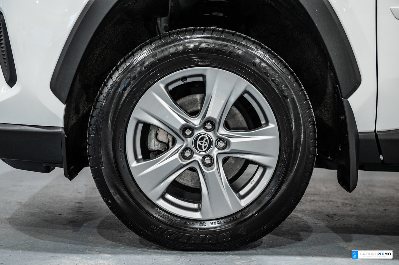 2023 Toyota RAV4 XLE / AWD / TOIT / MAGS / CAMÉRA+++-5