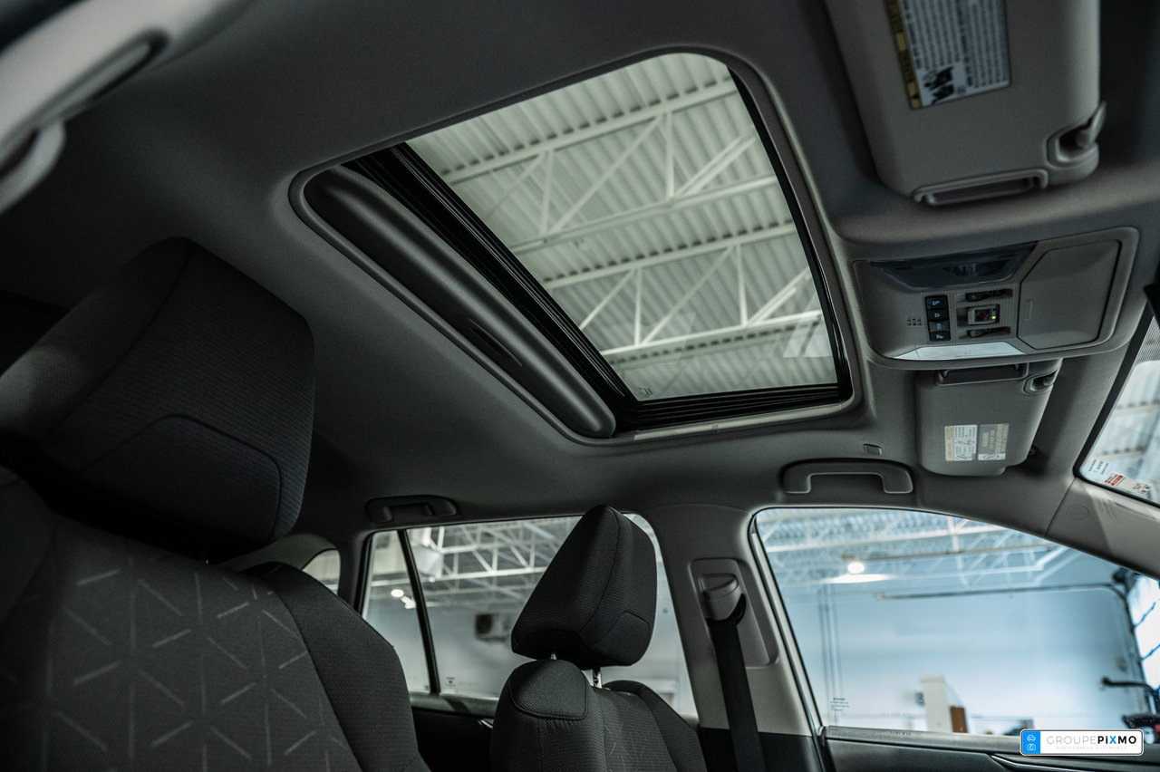 2023 Toyota RAV4 XLE / AWD / TOIT / MAGS / CAMÉRA+++-35