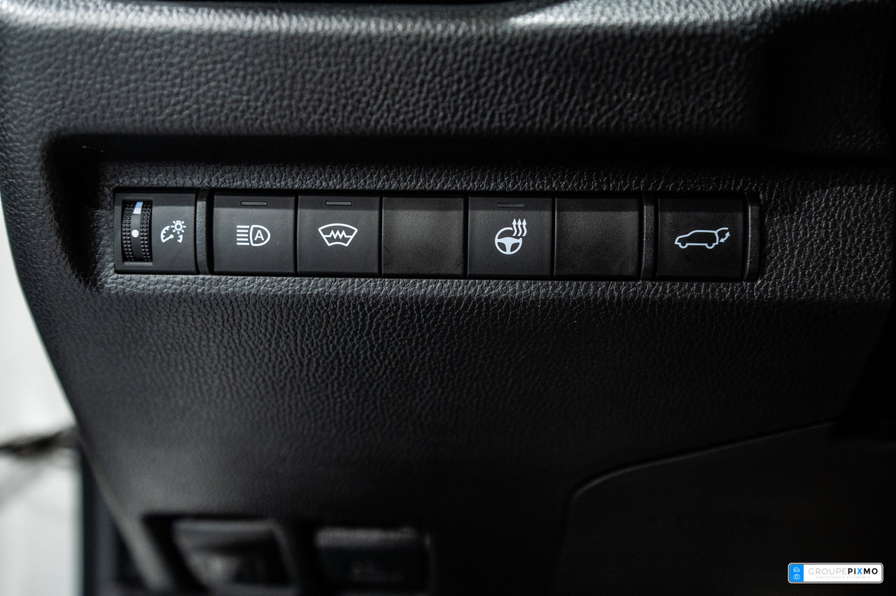 2023 Toyota RAV4 XLE / AWD / TOIT / MAGS / CAMÉRA+++-17