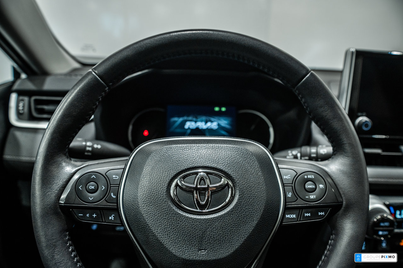 2023 Toyota RAV4 XLE / AWD / TOIT / MAGS / CAMÉRA+++-18