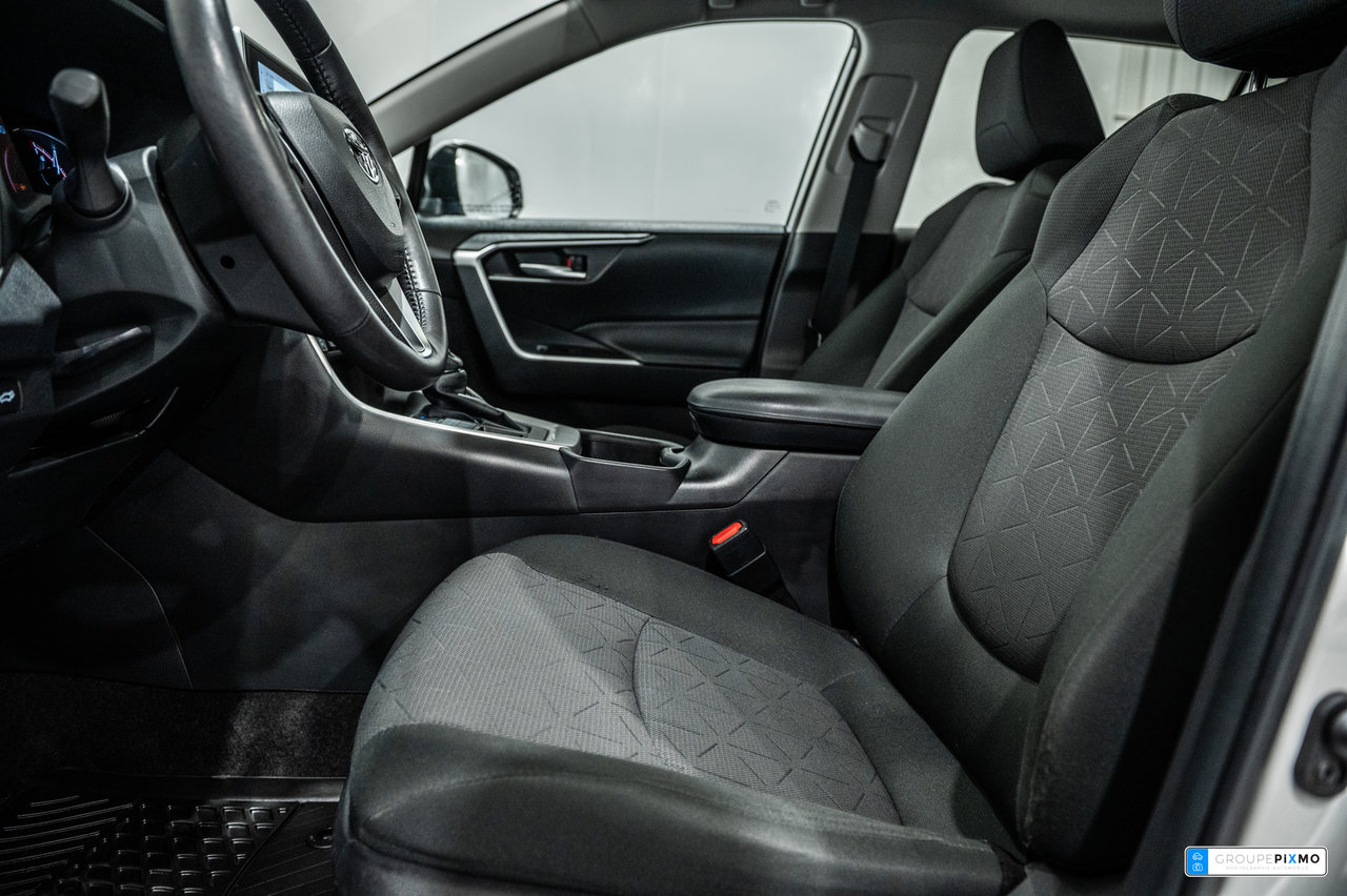 2023 Toyota RAV4 XLE / AWD / TOIT / MAGS / CAMÉRA+++-14