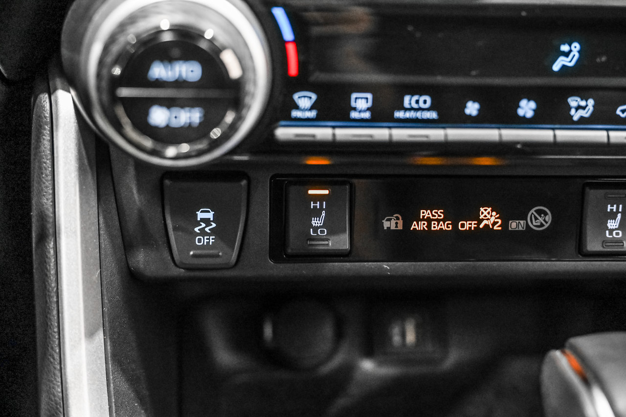 2023 Toyota RAV4 XLE / PREMIUM / AWD / CUIR / APPLE CARPLAY ++-19