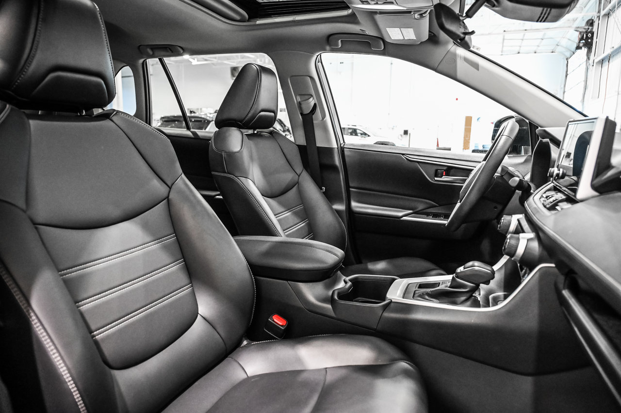 2023 Toyota RAV4 XLE / PREMIUM / AWD / CUIR / APPLE CARPLAY ++-28
