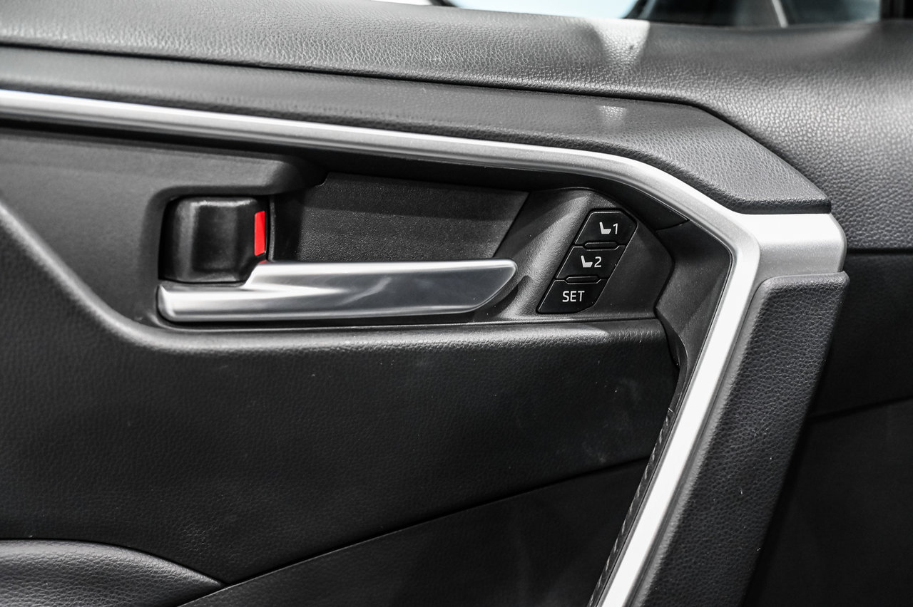 2023 Toyota RAV4 XLE / PREMIUM / AWD / CUIR / APPLE CARPLAY ++-12