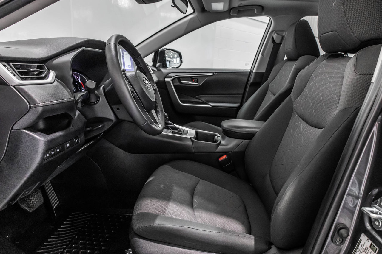 2023 Toyota RAV4 XLE / AWD / TOIT / APPLE CARPLAY / CAMERA +++-15