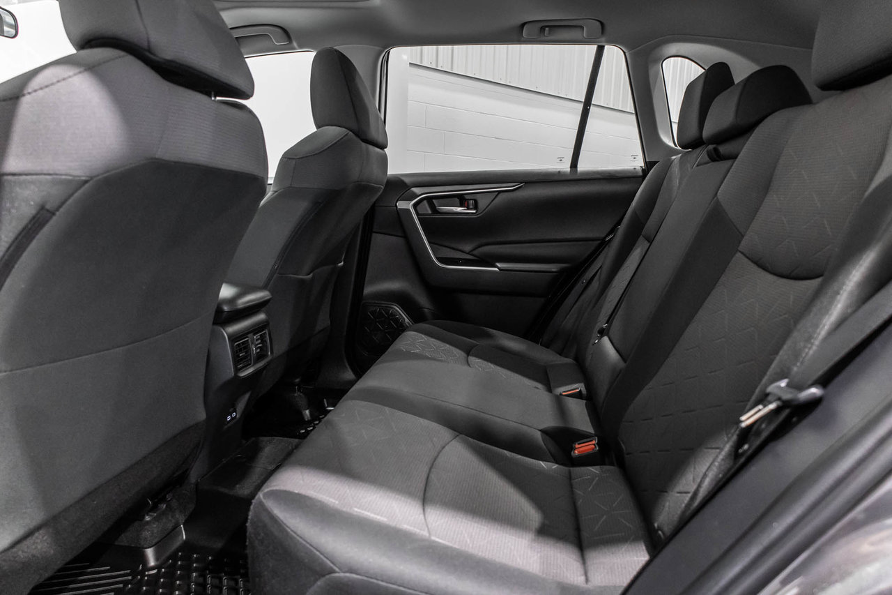 2023 Toyota RAV4 XLE / AWD / TOIT / APPLE CARPLAY / CAMERA +++-32