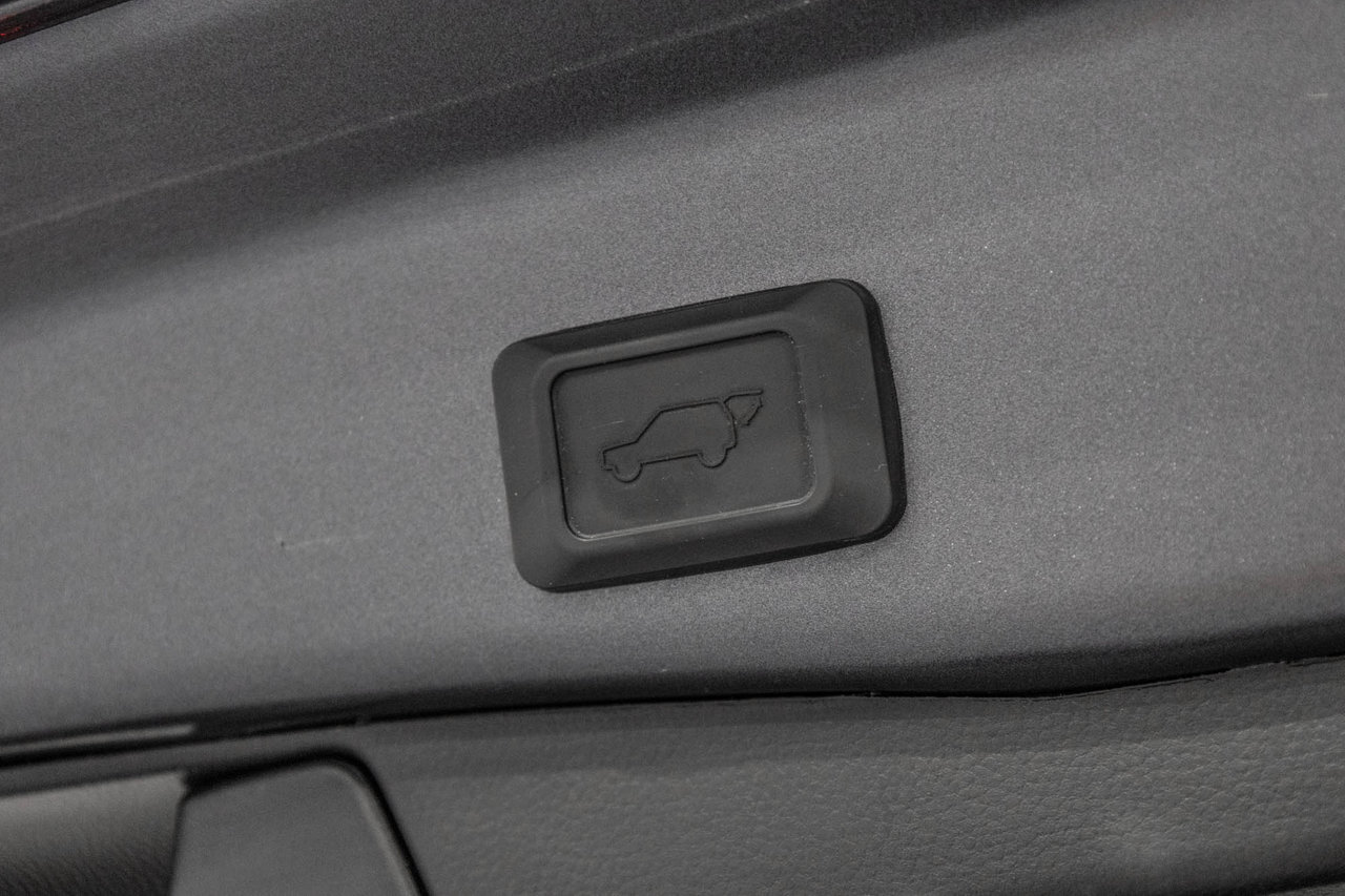 Toyota RAV4 XLE / AWD / TOIT / APPLE CARPLAY / CAMERA +++ 2023-12