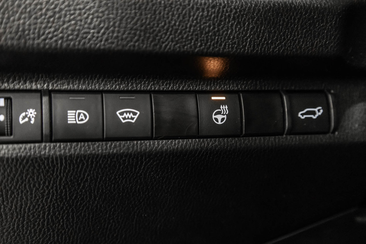 Toyota RAV4 XLE / AWD / TOIT / APPLE CARPLAY / CAMERA +++ 2023-17