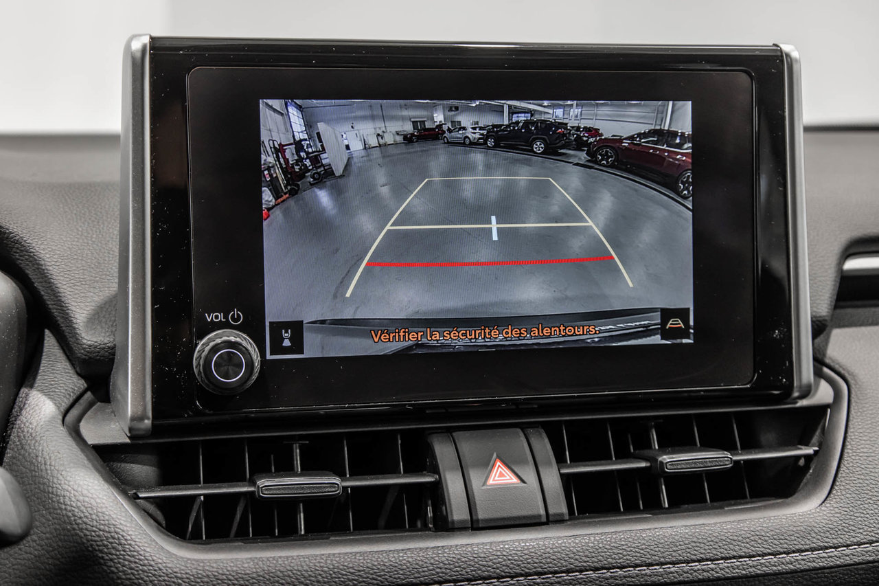Toyota RAV4 XLE / AWD / TOIT / APPLE CARPLAY / CAMERA +++ 2023-29