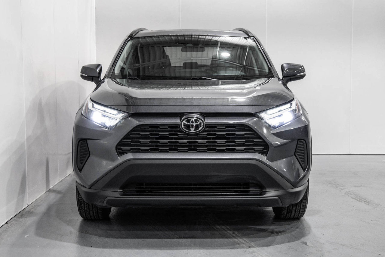 Toyota RAV4 XLE / AWD / TOIT / APPLE CARPLAY / CAMERA +++ 2023-1